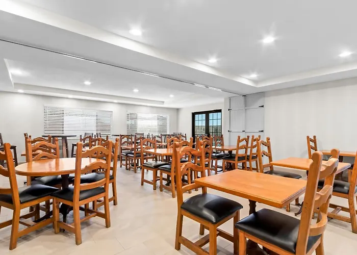 Red Lion Inn & Suites Goodyear Newly Renovated