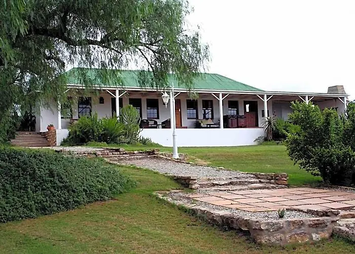 Leeuwenbosch Shearers Lodge - Amakhala Game Reserve