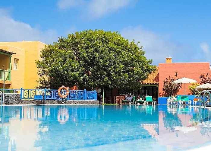 Apartamentos La Caleta