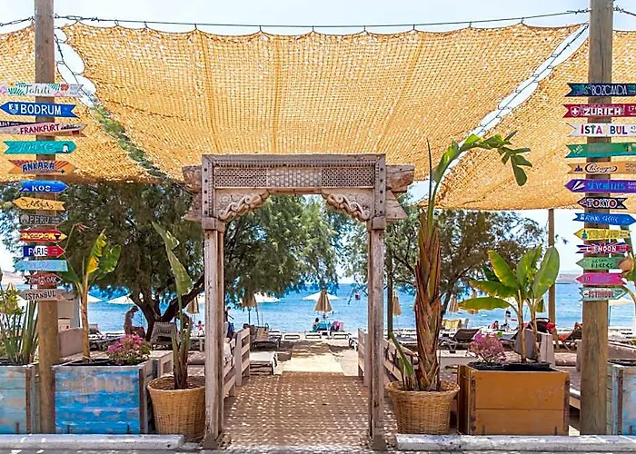 Kefi Beach & Suites