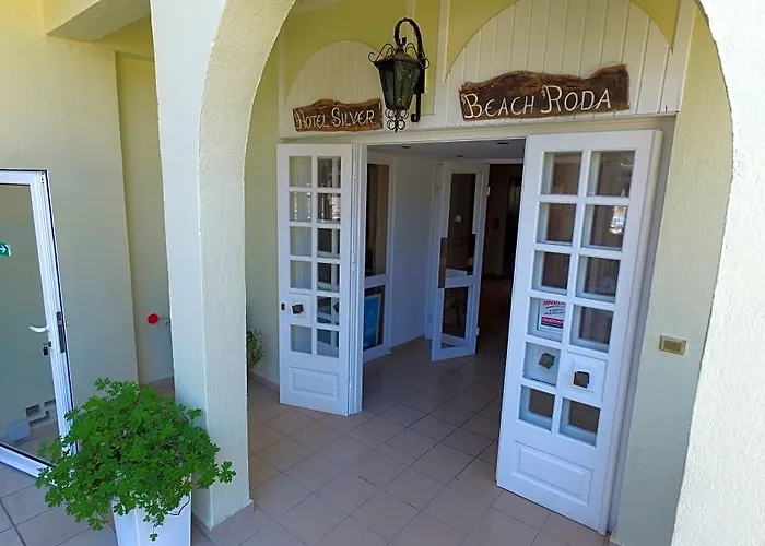Silver Beach Hotel (Adults Only)