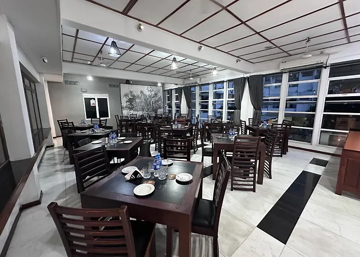 Subhas Tourist Hotel