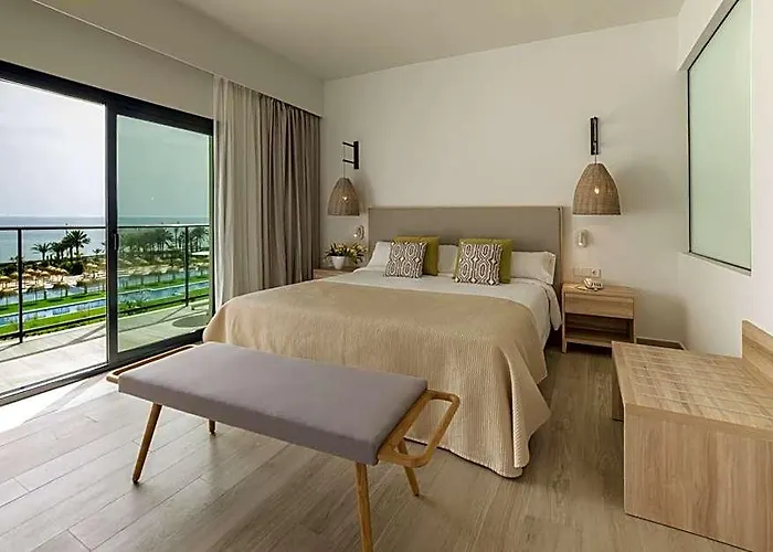 Cabogata Beach Hotel