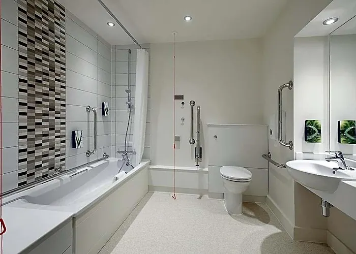 Premier Inn Jersey St Helier - Bath Street