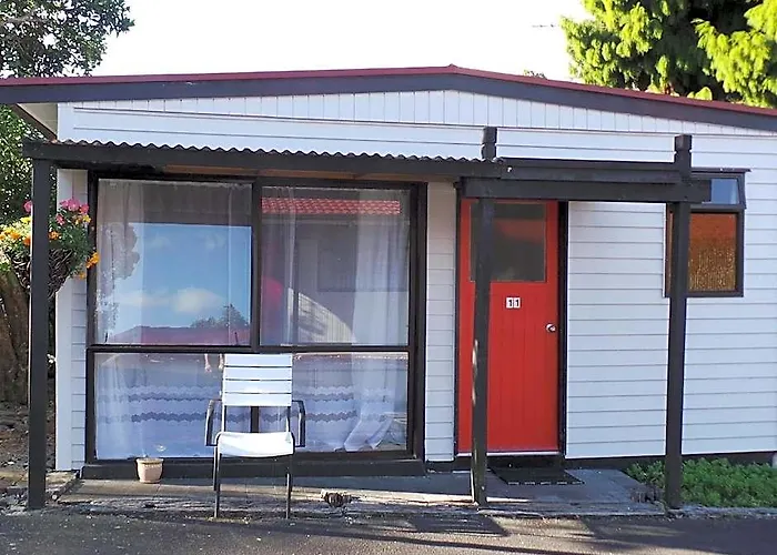 Papakura Motor Lodge And Motel