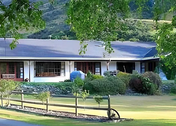 Castle Hill Lodge Bed & Breakfast