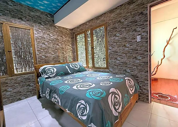 Isla Los Erizos Ecohouse
