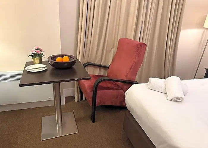 Green Ariana Hotel - Near Wembley And Central London