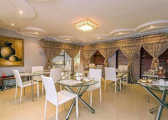 Luxury Executive Double Room For 2 Guests With Ensuite Bathroom, In Ballito