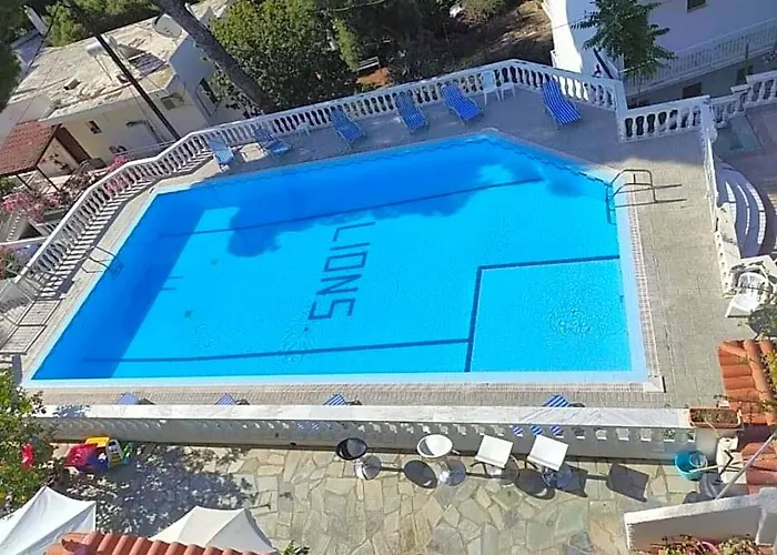 Lions Apartments