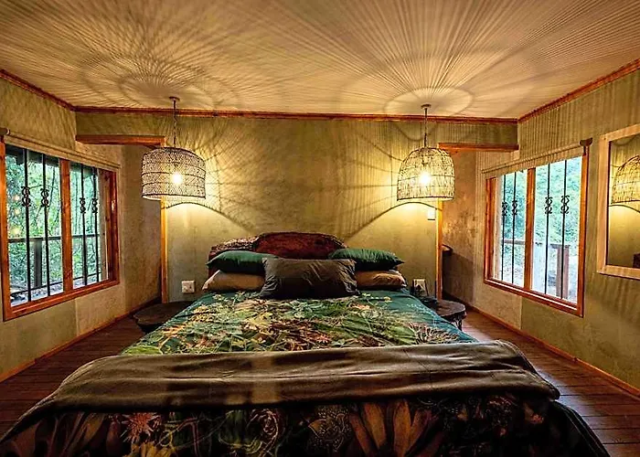 Matumi Lodge And Mitzeeri Lodge