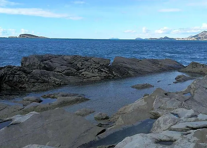 Comfortable Apartment With Amazing Seaview And Private Balcony,Free Parking,Wifi