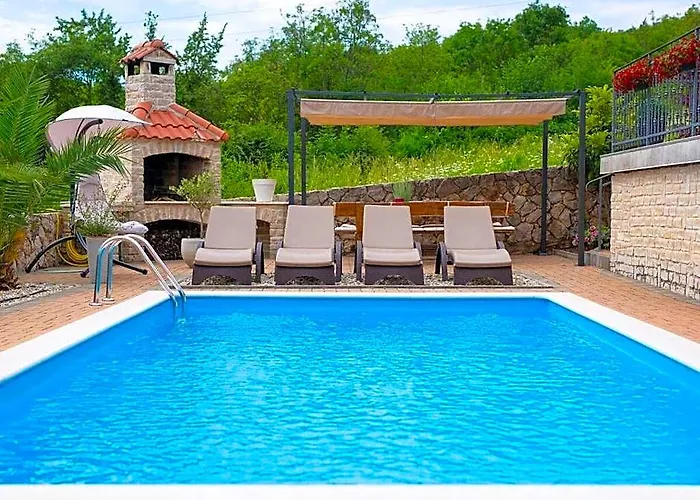 Maya Comfortable Holiday Residence