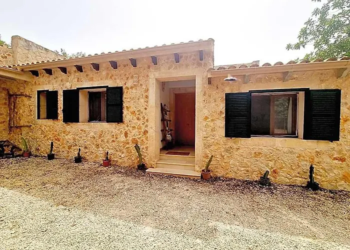 Villa Near Cala Tropicana With Pool