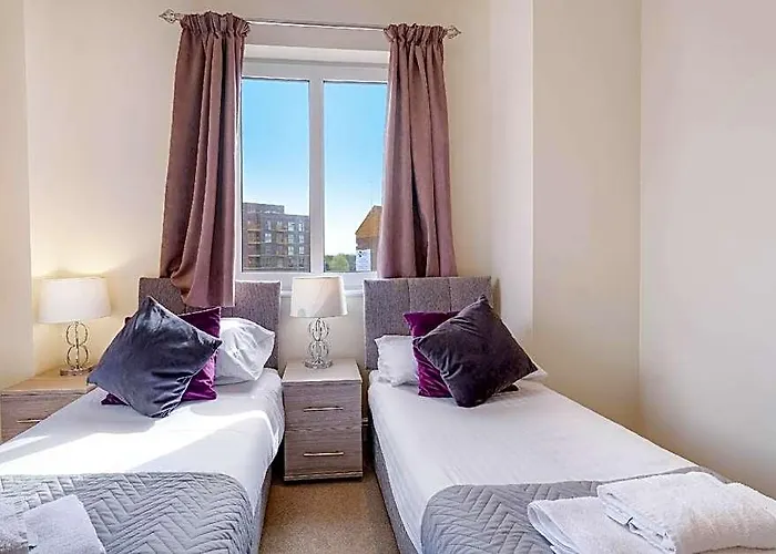 2 Bedroom Apt. 05 + Parking In Maidenhead