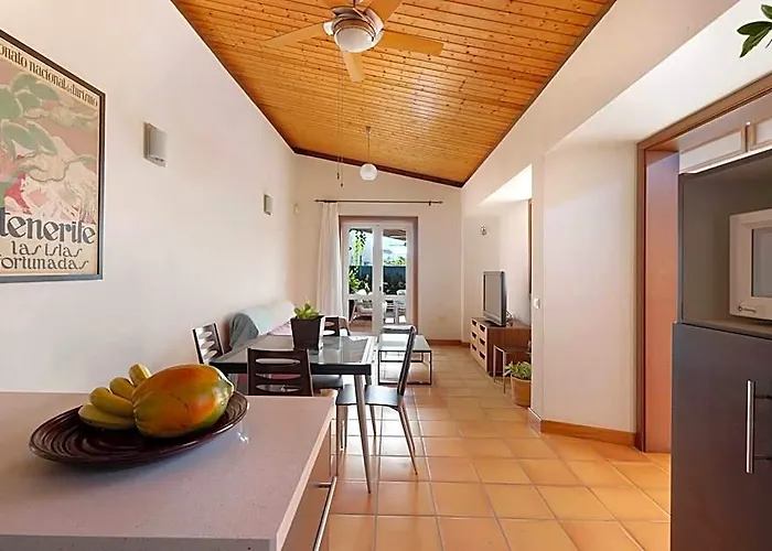 La Calabacera Casa Amarilla