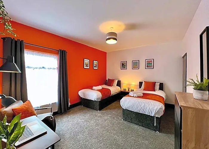 Oxford House - Contractors Or Family Holidays