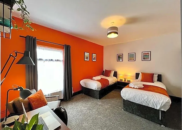 Oxford House - Contractors Or Family Holidays