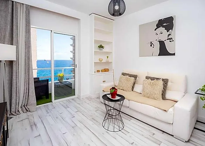 Triana City Center With Incredible Sea Views