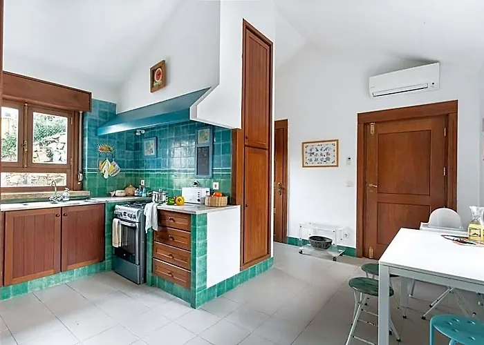4Br House With Ocean View In Sintra