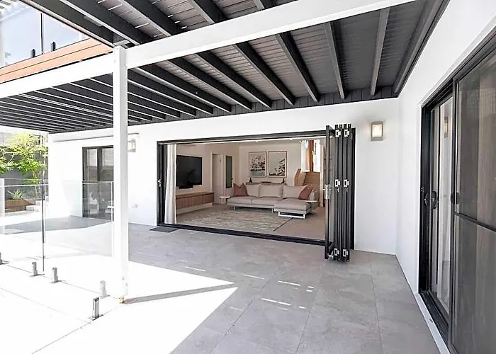 Sunset Lagoon ~ Noosa Luxury With Stunning Views