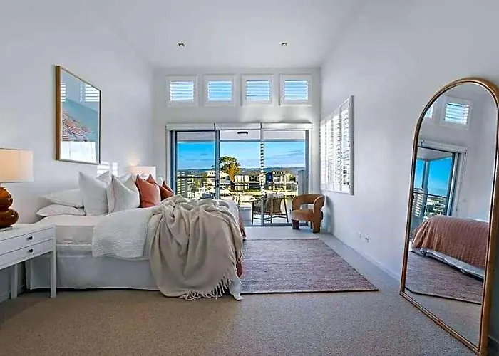 Martha Cove Sea La Vie