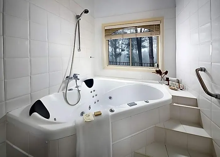 Falls Mountain Retreat