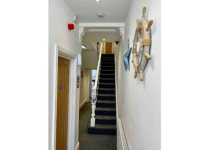 Hillcrest Studio Apartments