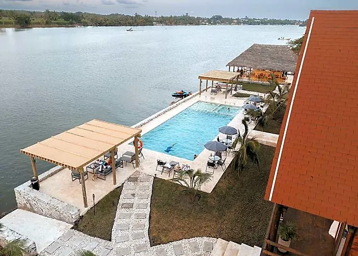 Riverside Hotel Chachalacas