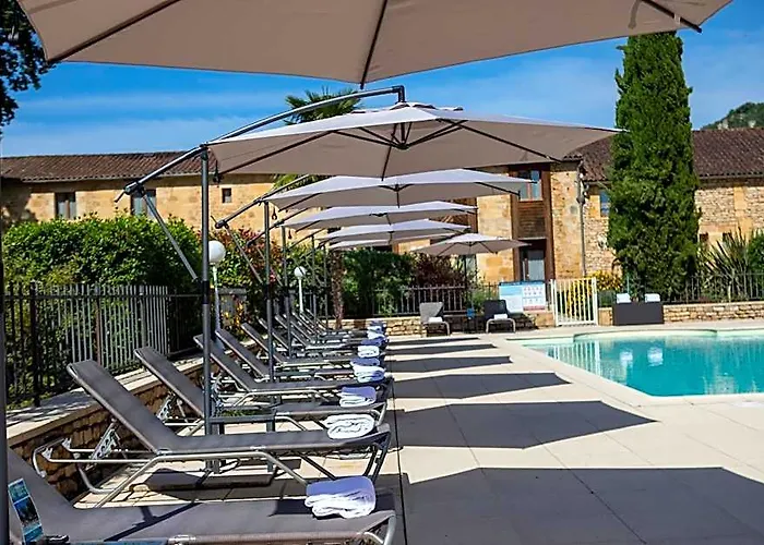Domaine De Monrecour - Hotel & Restaurant - Proche De Sarlat