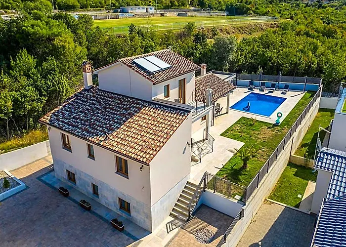 Villa In Sveti Lovrec With Private Pool Beaches
