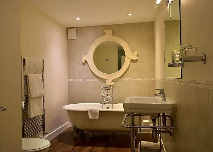 Noel Arms - "A Bespoke Hotel"