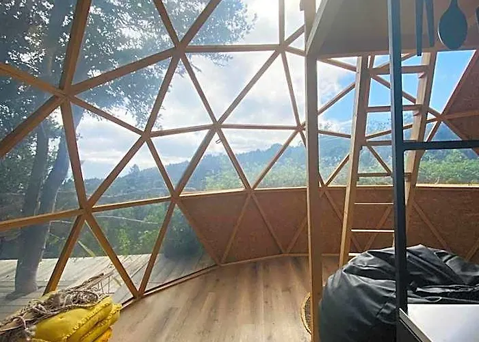 Eco-Resort Domo Maestra