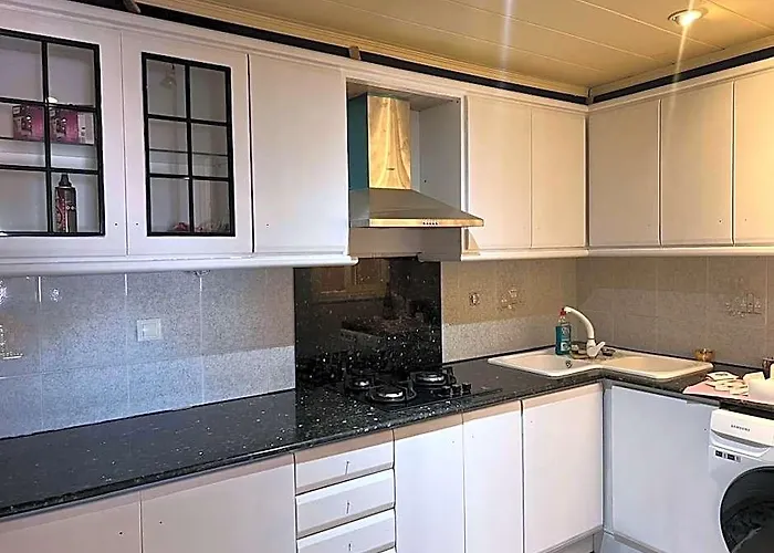 Private Double Room In A Shared Penthouse With Patios