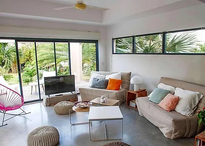 Villa Tiki