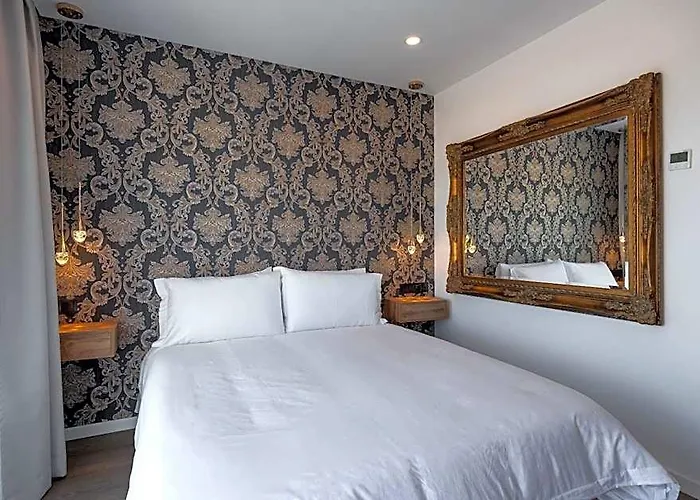 The Orange House Boutique Hotel And Upstairs Rooftop Bar Center Of La Cala De Mijas 100M From The Beach