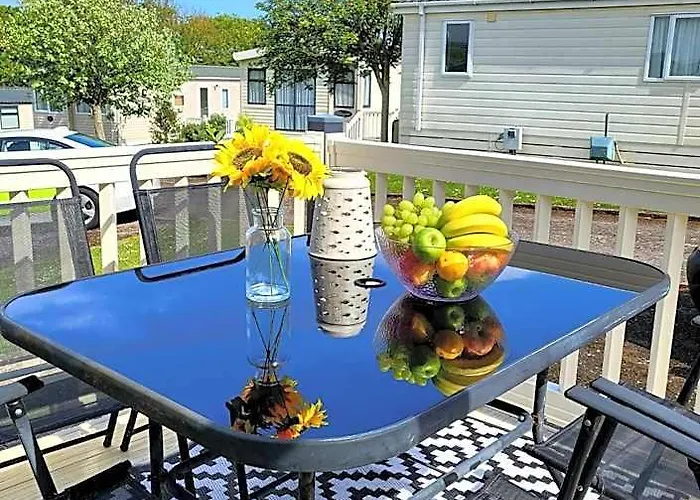 Luxury Seaside Retreat Holiday Home - Shorefield Country Park
