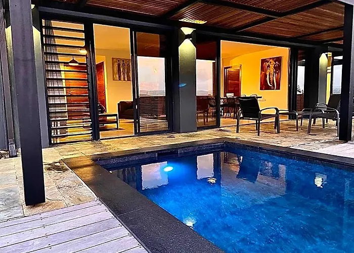 Villa Passion Cannelle De Standing Avec Sa Piscine Vue Mer
