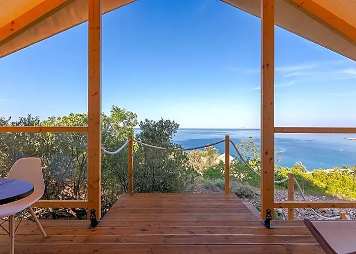 Golden Haven Luxe Glamp Resort