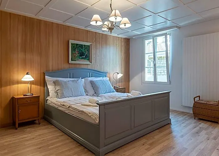 Gaestezimmer Im Dorfzentrum