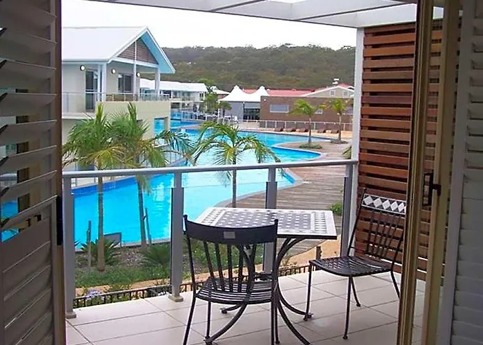 Oaks Pacific Blue 349 Fantastic Pool
