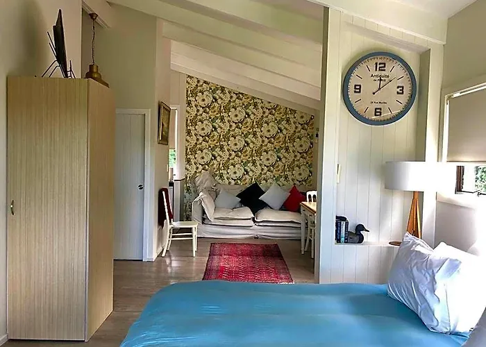 Le Chalet Waiheke Apartments