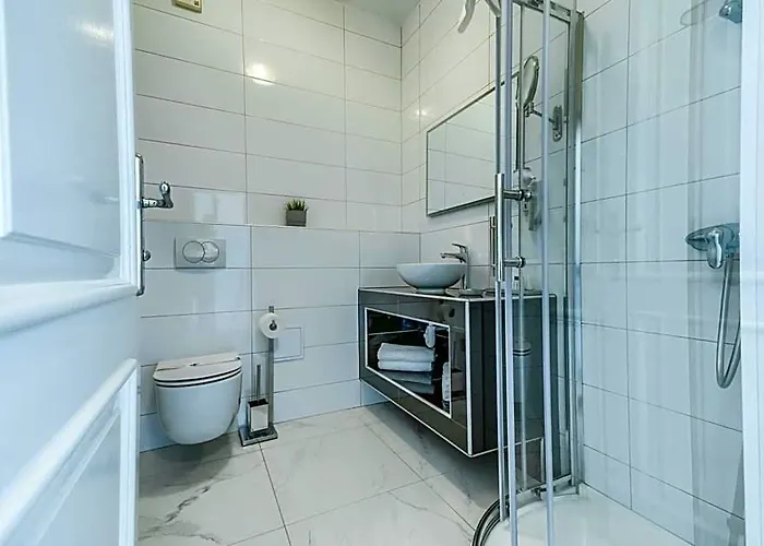 Hotel Riva Kastela With Swimming Pool