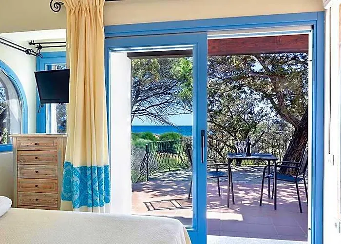 Colostrai Hotel Club