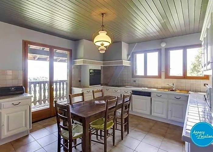 Bergerie Loft Apartment With Panoramic Lake