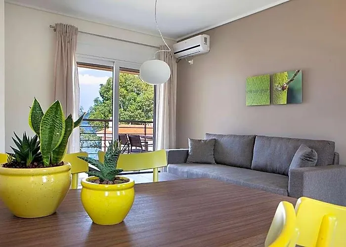Meliti Waterfront Suites