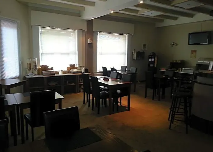Hotel Pacific