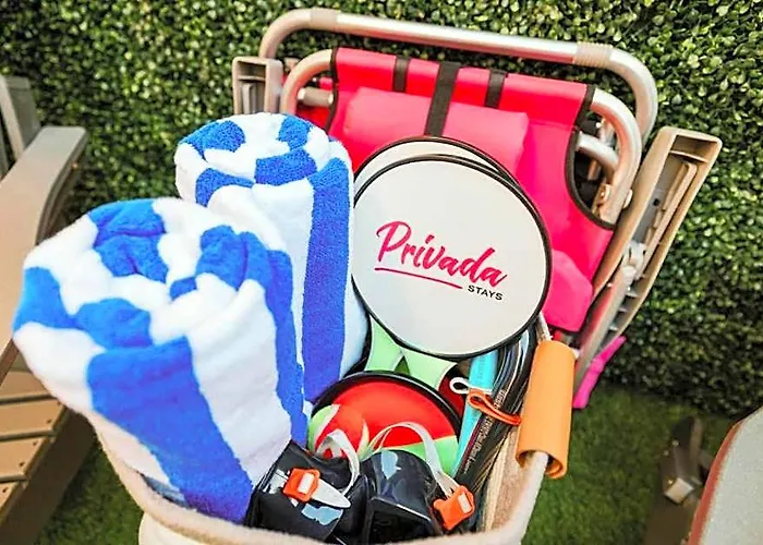 Privada Stays - Private Pools & Colorful-Chic Boutique Hotel