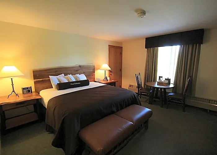 Denali Park Village