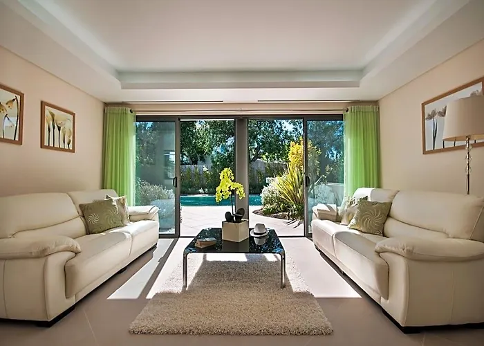 Luxurious Villa In Tavira With Private Pool